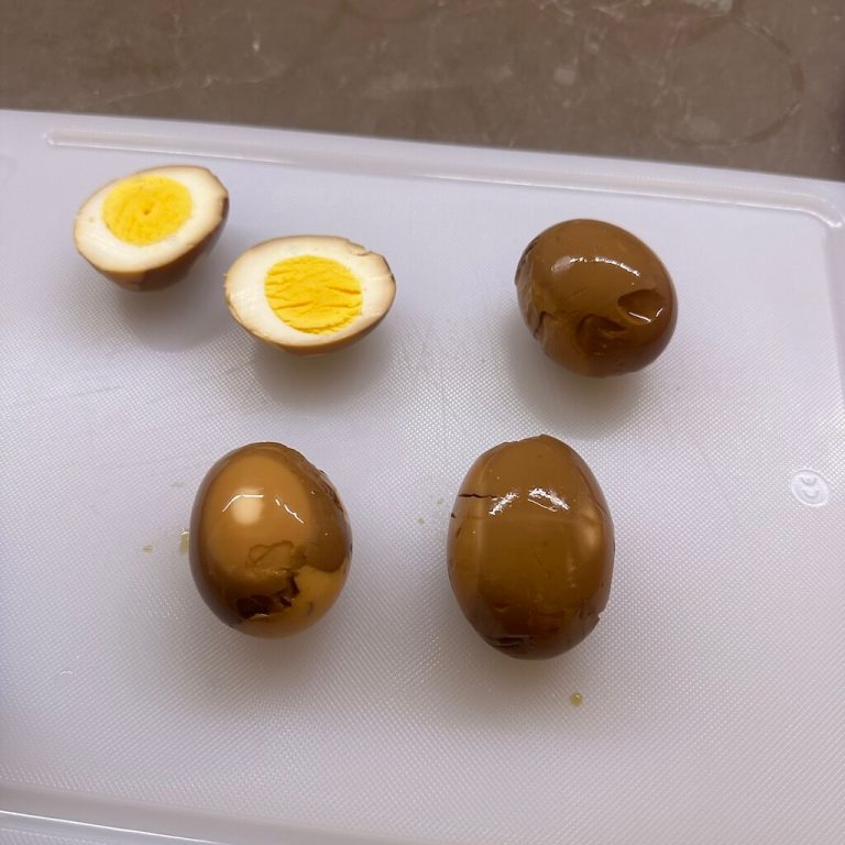 Uova marinate in salsa di soia step5