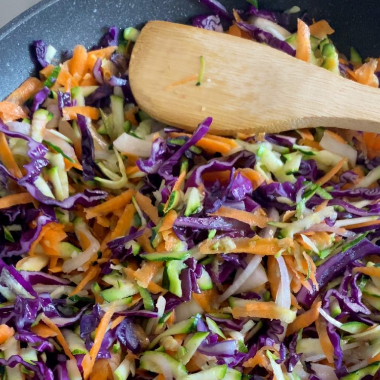 Involtini con fogli di riso e verdure step1