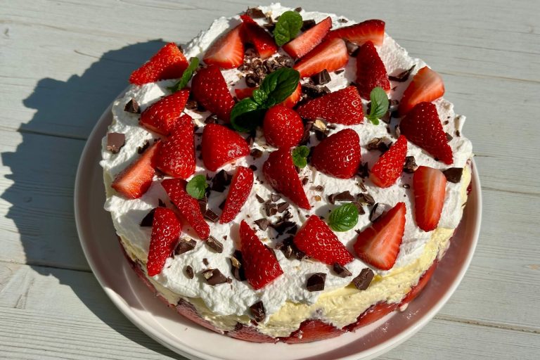 Torta alle fragole, un dolce elegante e irresistibile