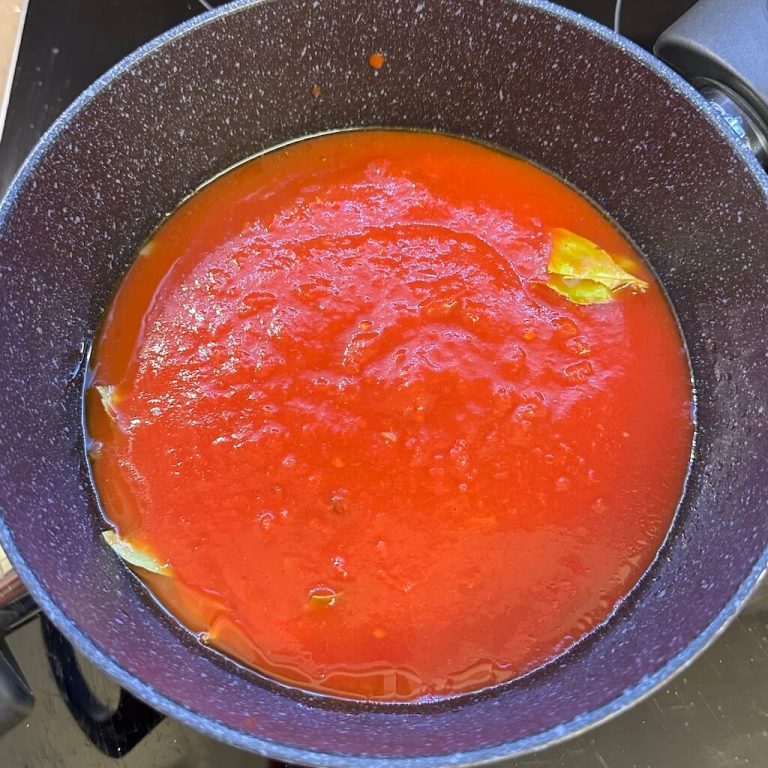 Polpette di tonno al sugo step2