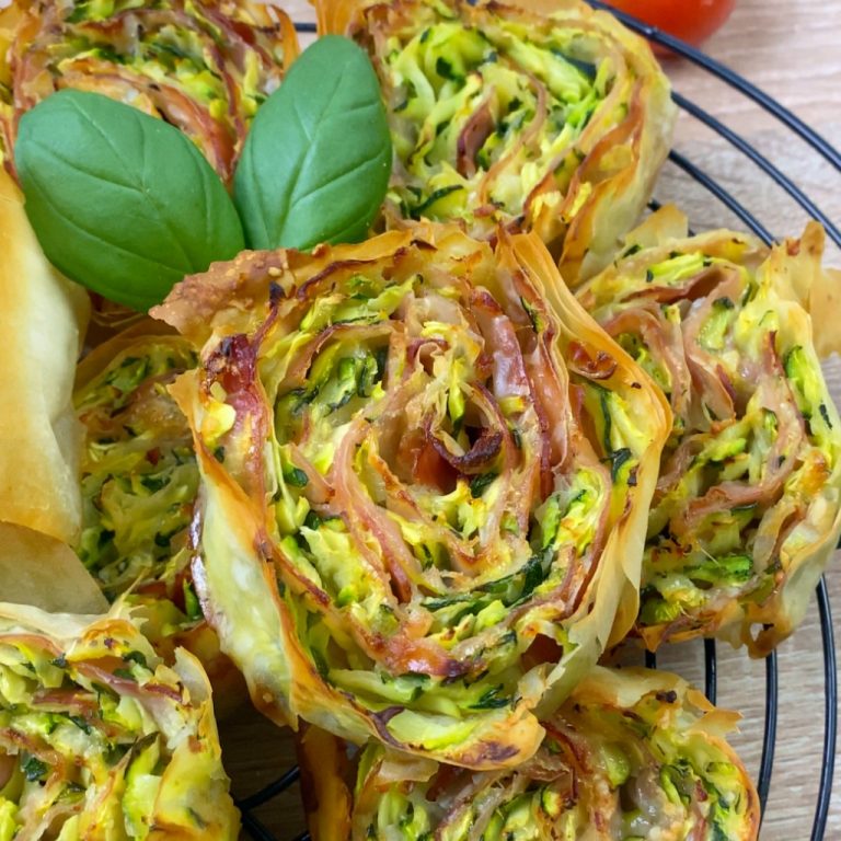 Girelle di pasta fillo con zucchine e speck step6