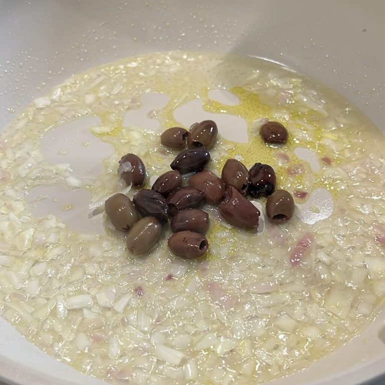 Pasta al tonno e olive step2