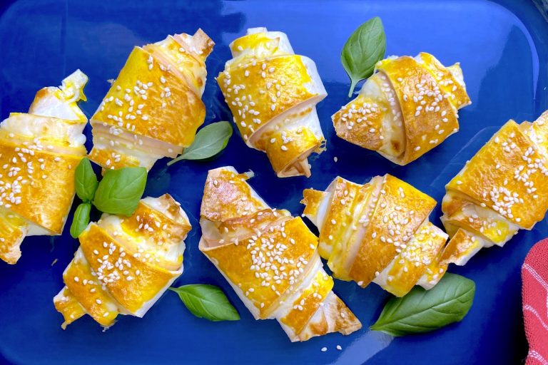 Piadi cornetti: la ricetta veloce che salva aperitivi e antipasti