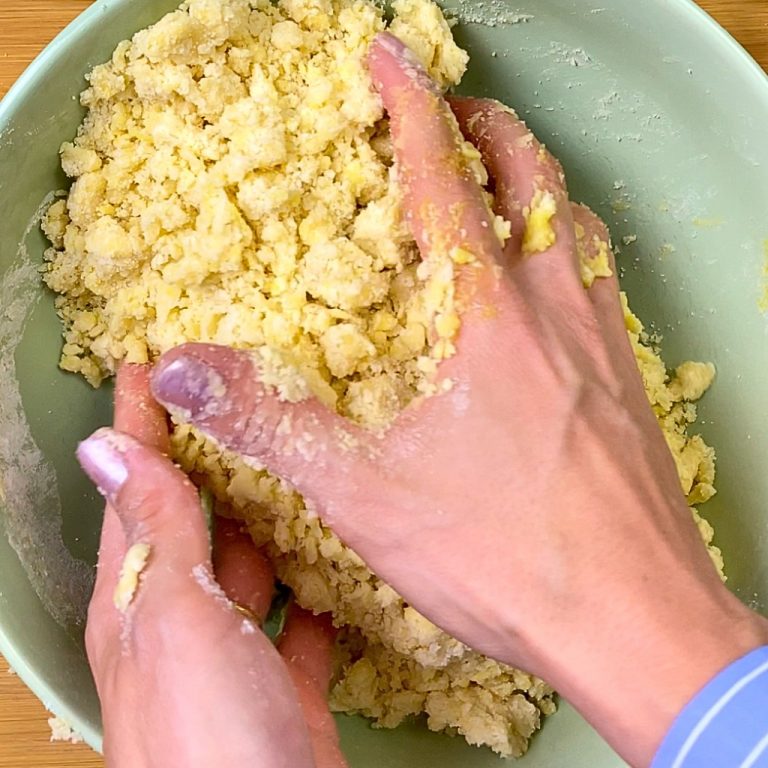 Sbriciolata alla marmellata step2