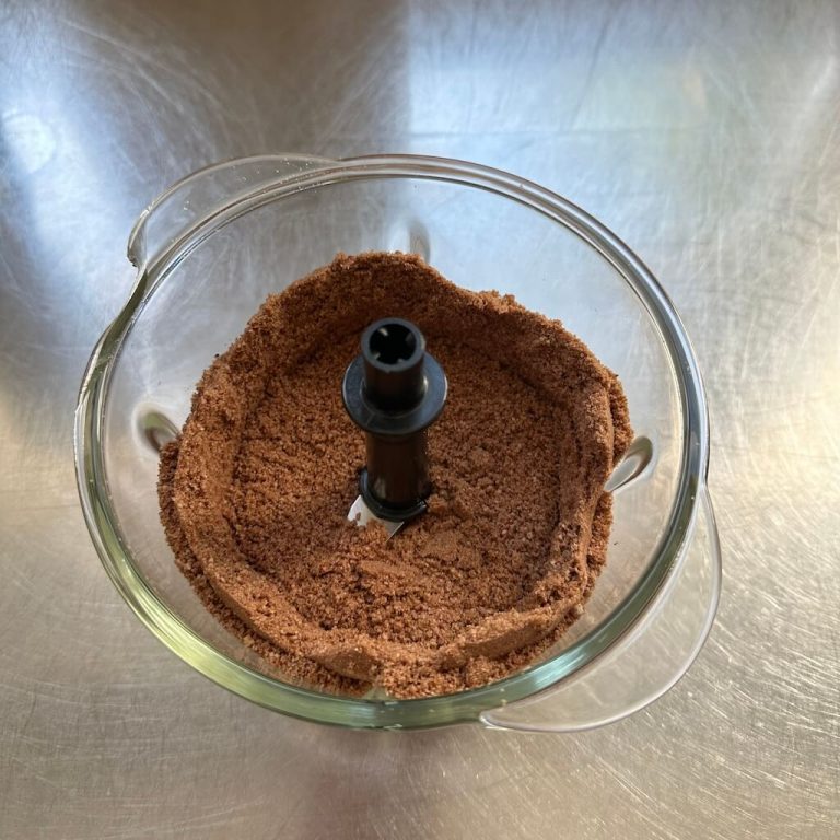 Crostata Sacher senza cottura step1