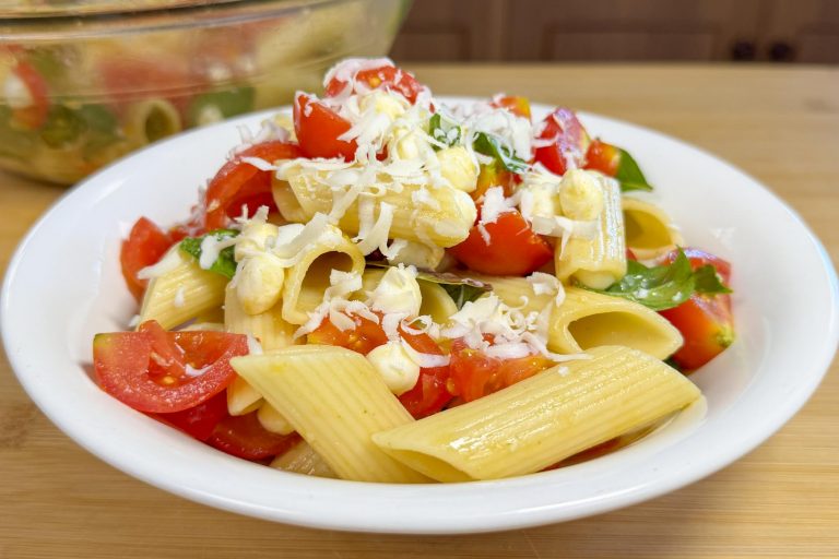 Pasta alla crudaiola, la tua pasta fredda per l’estate!
