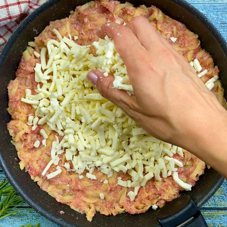 Torta di patate e salsiccia in padella step3