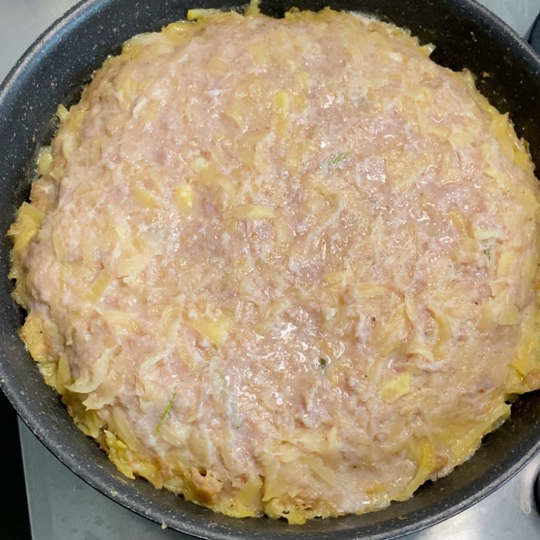 Torta di patate e salsiccia in padella step4