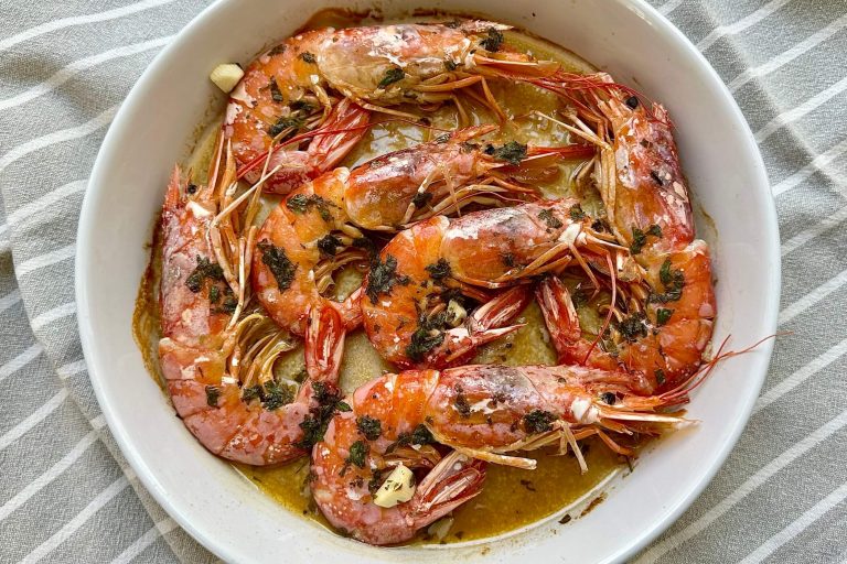 Gamberoni al forno: facilissimi, succosi e pronti in soli 10 minuti!