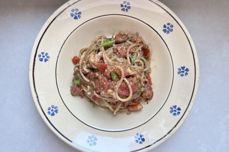 Spaghetti alle Cinque Terre con gamberetti: il profumo della Liguria in un primo!