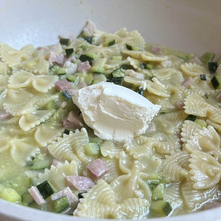 Farfalle zucchine e prosciutto step3
