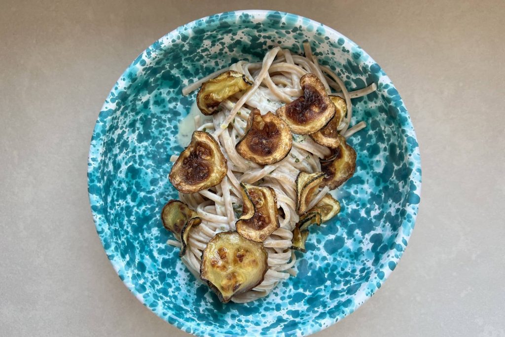 Pasta con le zucchine fritte