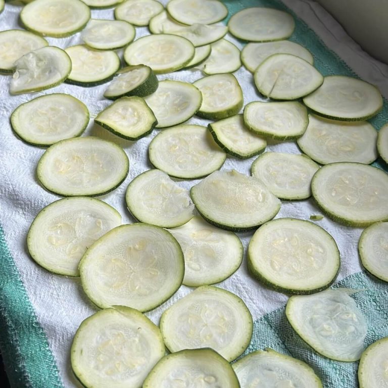 Pasta con le zucchine fritte step1